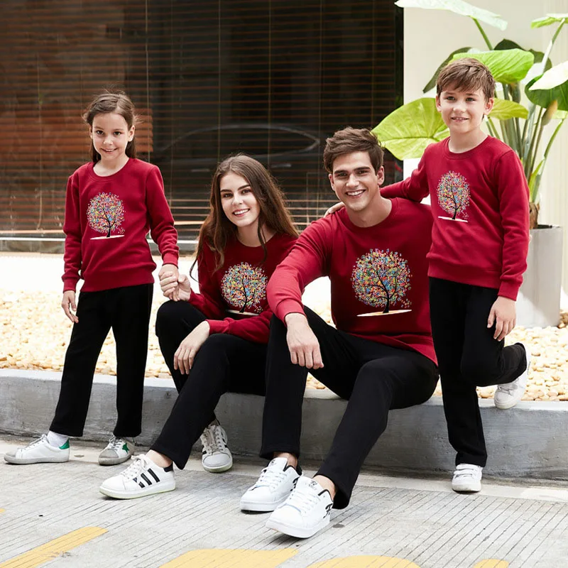 Семейные пуловеры с длинными рукавами с цветочным принтом; свитера для папы, мамы и детей; одинаковые комплекты для семьи из хлопка; цвет черный, красный, серый