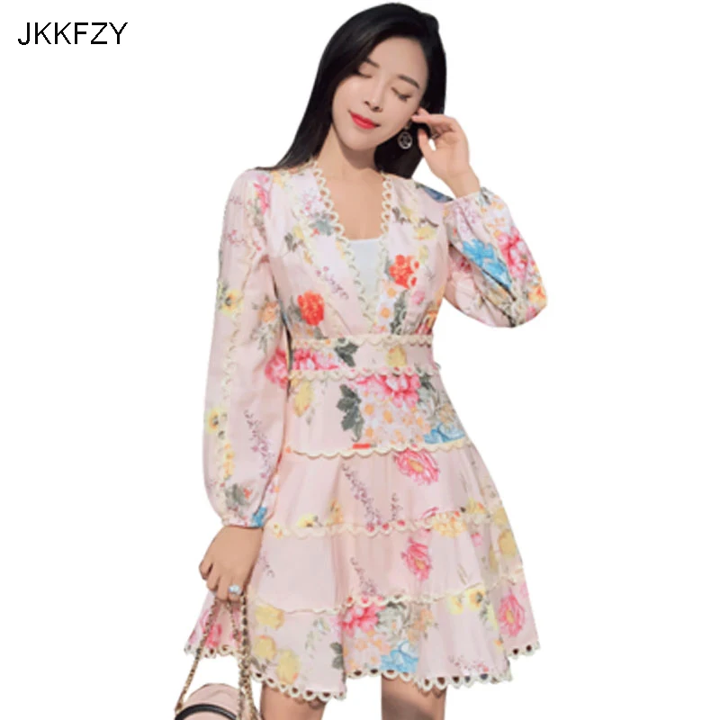 Sexy V-Neck Long-Sleeved Runaway Dress 2019 Spring New Lace Patchwork Dress Flower Print Party Dress Vestido
Sexy V-Neck Long-Sleeved Runaway Dress 2019 Spring New Lace Patchwork Dress Flower Print Party Dress Vestido