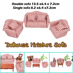 Горячая Распродажа 1:12 кукольный домик миниатюрная мебель полосатый двойной диван Одноместный деревянный диван + 4 хлопковые подушки для