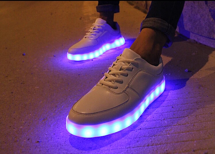 scarpe nike luminose 2scarpe nike luminose