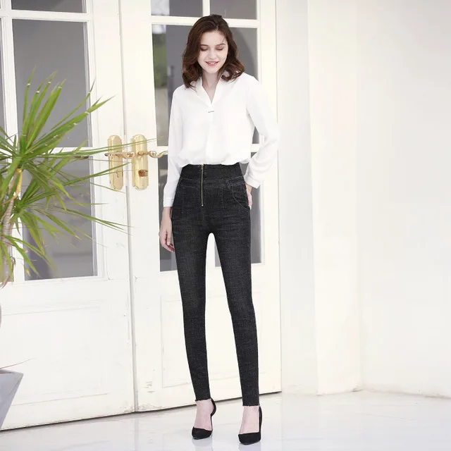 Women's summer new high-rise jeans Europe and the United States fashion slim pencil pants button, zipper, white trousers Women's summer new high-rise jeans Europe and the United States fashion slim pencil pants button, zipper, white trousers