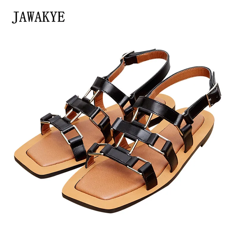 

2018 Chic Design Metal Buckle Gladiator Sandals Woman Open Toe Flat Beach Sandals