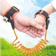 Against with traction rope baby infant child lost children go release ring backpack throw the rope safety barrier