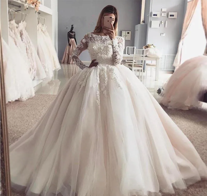 2019 Vintage Arabic Dubai Princess Wedding Dress Long Sleeves