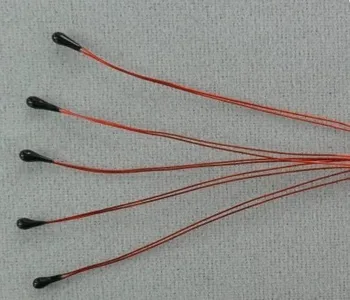 

Free ship 100pcs 10K 1% 3435 75MM wire diameter 0.18MM NTC enamelled wire negative temperature thermistor