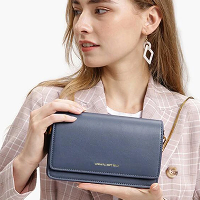 

Classic Crossbody Shoulder Bag for Women With Metal Chain Strap and pu strap