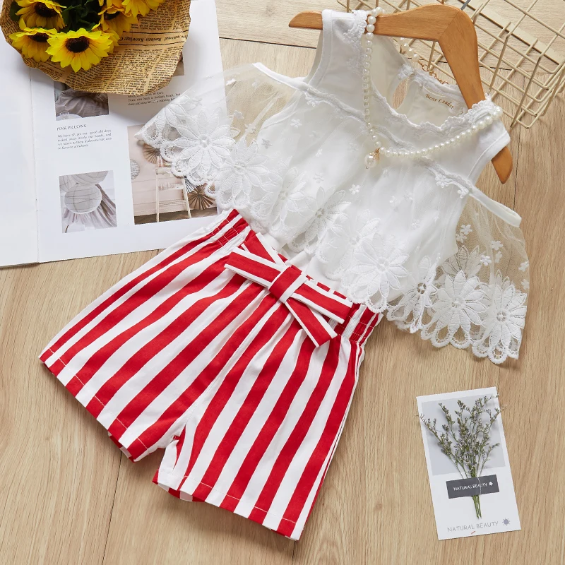 

Girls Lace Suits Summer Style Children Floral Lace Sling Clothes Striped Bow Short Pants With Pearl chain Kids Sleeveless Sets