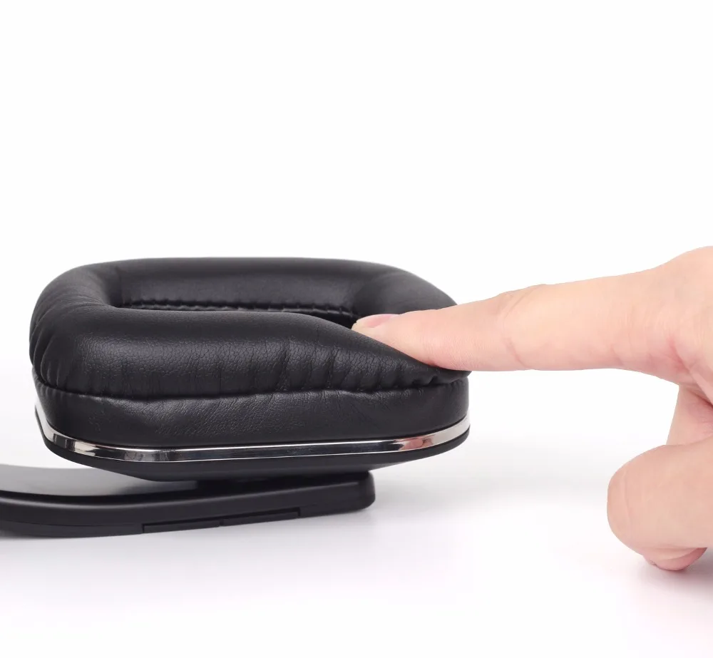 August EP650 Bluetooth Wireless Headphones with Mic/Multipoint/NFC Over Ear Bluetooth 4.1 Stereo Music aptX Headset for TV,Phone