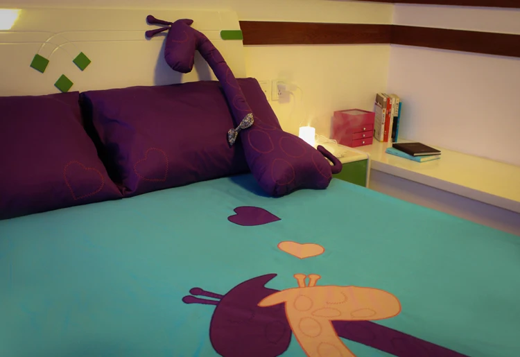 الأرجواني الأزرق الزرافة المطبوعة ملاءات السرير مجموعات الفراش نوم التصحيح أغطية لحاف الملكة حجم المفرش دوفيت غطاء