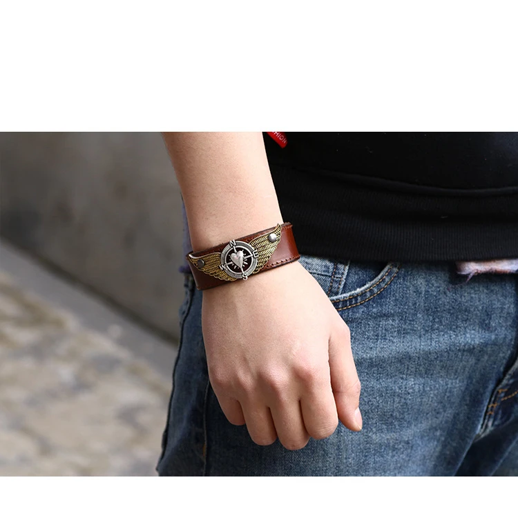 10641973239_1951107721