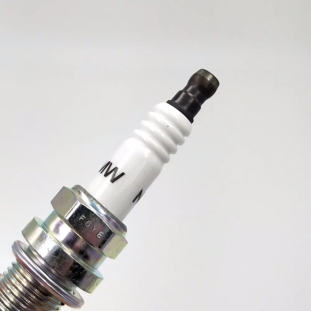 4pcs/lot 12120037607 BKR6EQUP High Quality Spark Plug For BMW M54 M62