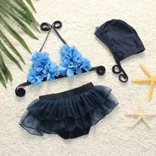 Купальный костюм для малышей; комплект из двух предметов для маленьких девочек; купальник-бикини с открытыми плечами и синим цветочным воротником и шапочкой; Прямая поставка