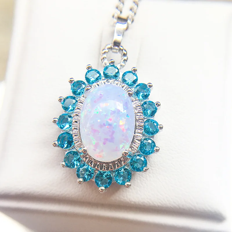 Zirconia pendant necklace