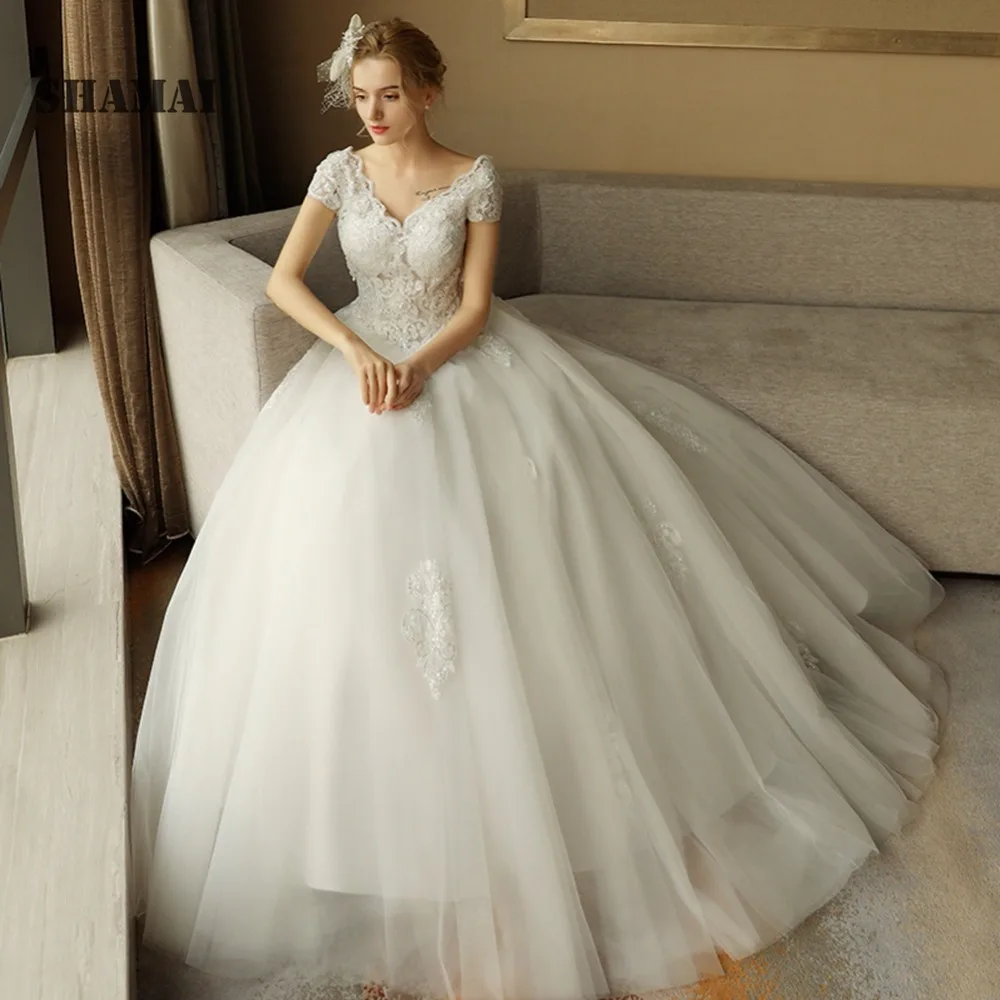 Elegant Wedding Dresses 2018 Cap Sleeves Sequined Lace Appliques Ball Gown Wedding Gowns Low Back Lace Up Vestidos De Noiva