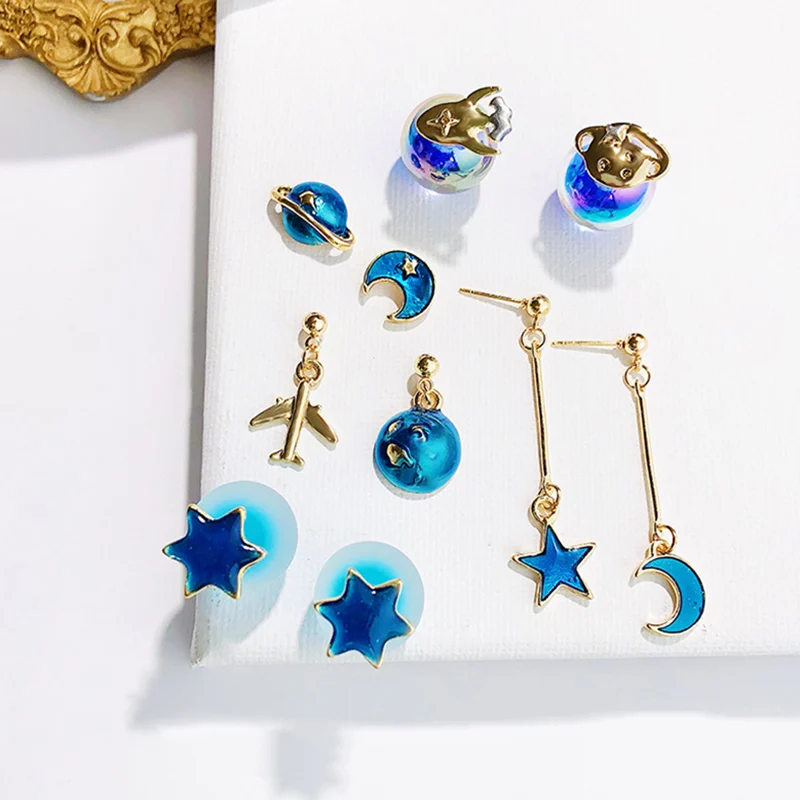 

1 Pair Women Girl Biue Universe Universe Planet Star Moon Rocket Stud Earrings Stylish Stud Earrings Women Cute Wedding Jewelry