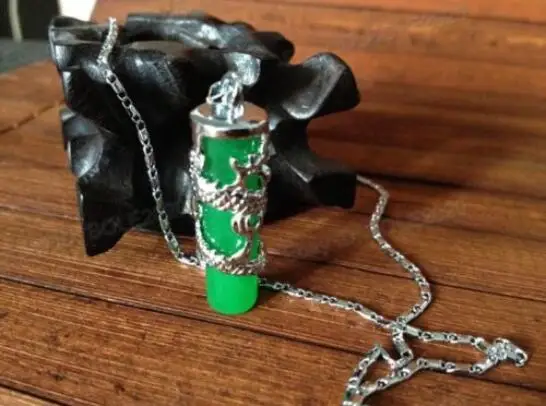 

Free Shipping >>Amazing Green Jade Strip Carving Dragon Lucky Jade Pendant + Chain Necklace