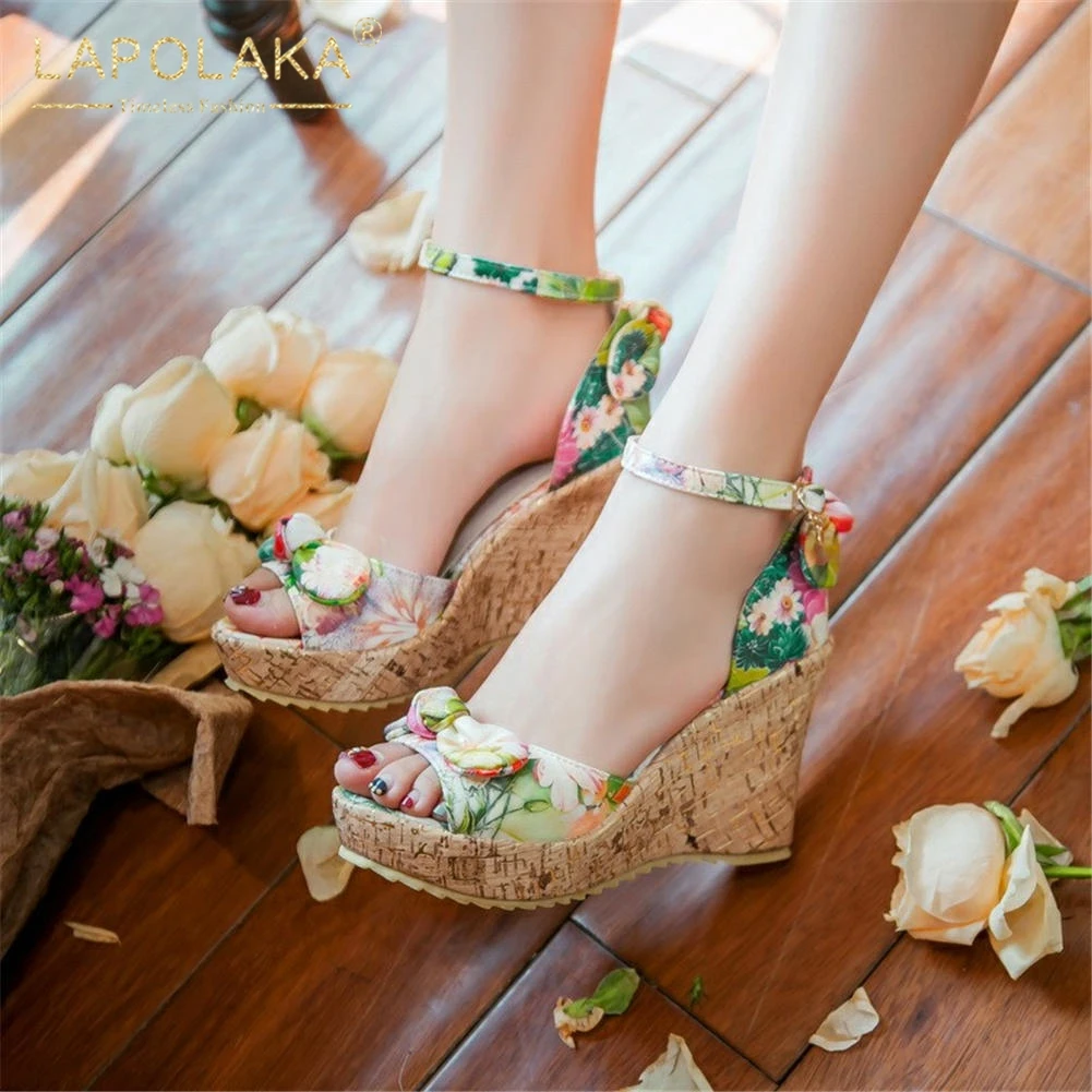 Lapolaka الساخن بيع كبيرة الحجم 33-43 اصبع القدم مفتوحة إسفين عالية الكعب أحذية صناديل للنساء الإناث مشبك حزام الصنادل امرأة