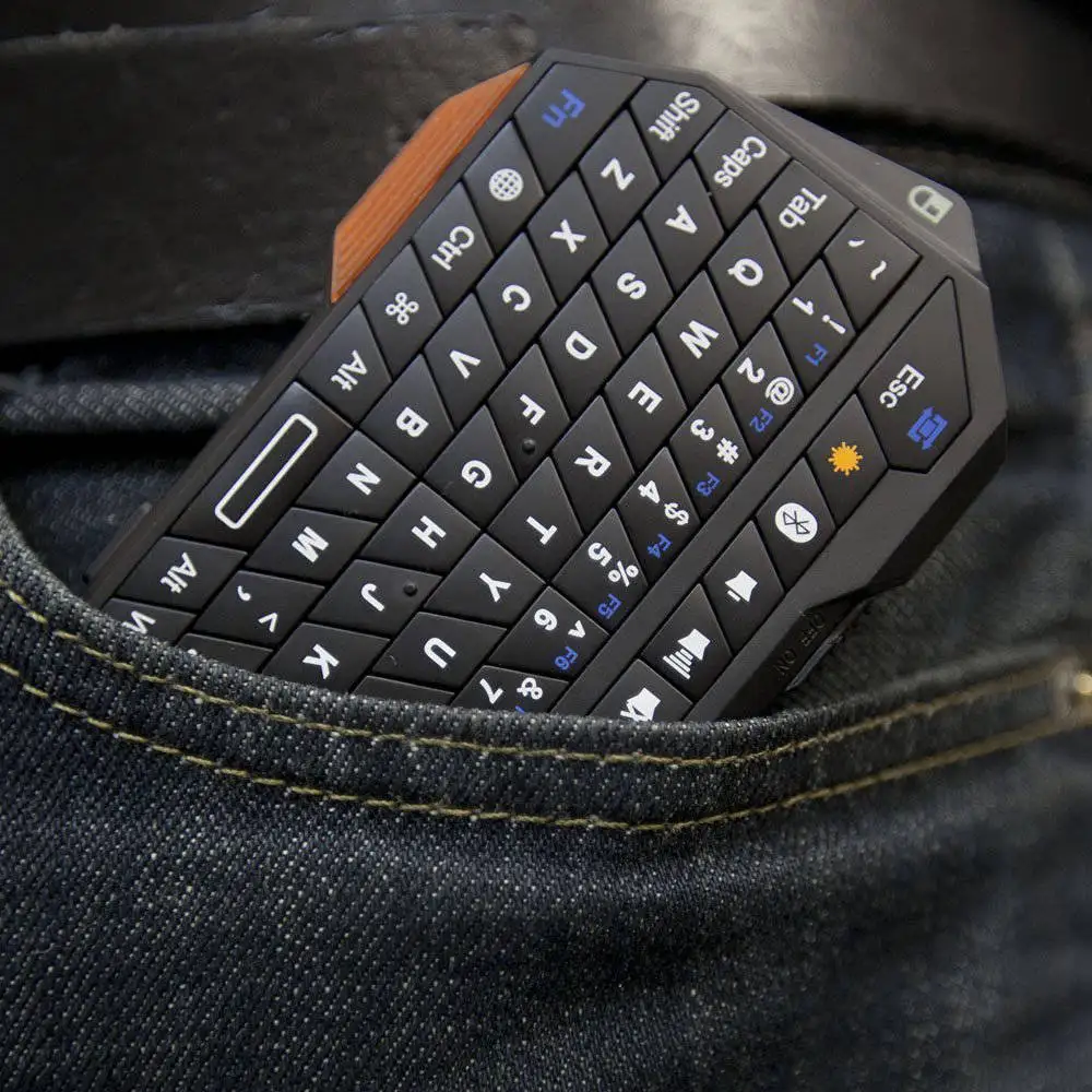 BT05-Mini-Bluetooth-Keyboard-e3