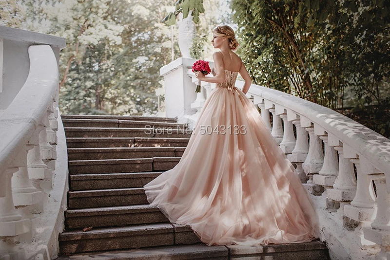 Fascinating Blush Tulle Wedding Dresses Sequins Spaghetti Straps Sleeveless Bridal Gowns Off the Shoulder Vestidos Noiva