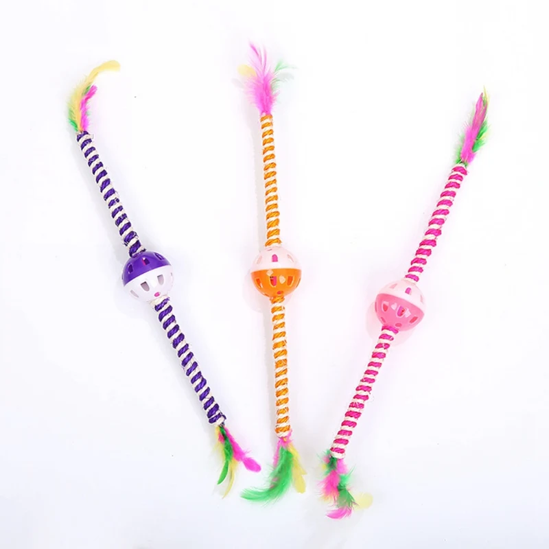 Лидер продаж забавный кот домашних кошек сизаль Stick игрушки с колокольчиками перо красочные скрипучий игрушечные котята