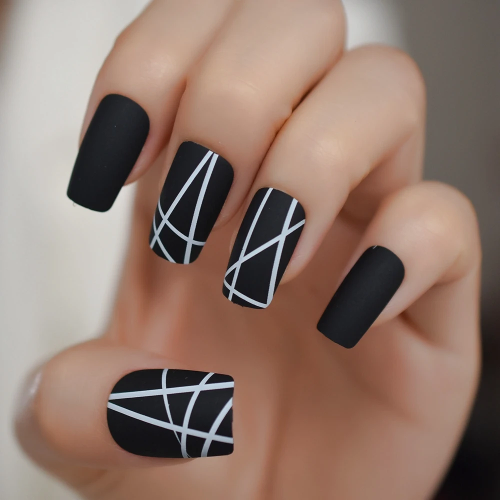 Black nail designs – endless ideas