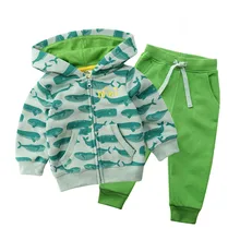 Г. Осенне-зимний костюм из двух предметов для маленьких мальчиков новая модная теплая верхняя одежда длинное пальто новое платье с капюшоном и принтом животных