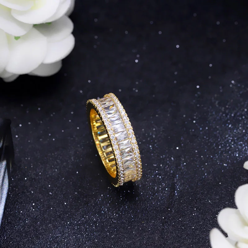 Женское кольцо с фианитом желтое золото R069|brand ring|ring brandparty ring |