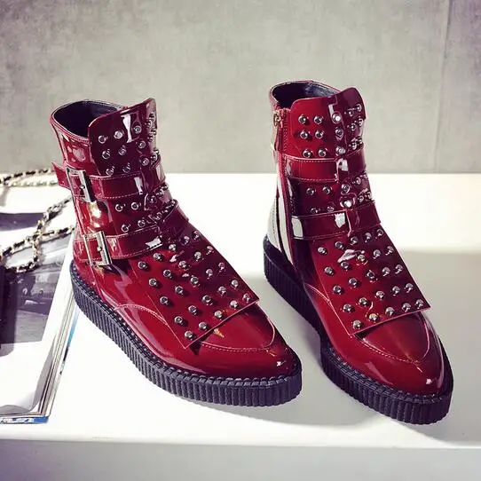 

2019 New Style Ladies Flat Fashion Shoes Women Studded Winter Plush Boots Pointed Toe Patent Leather Rivet Ankle Buckle Booties