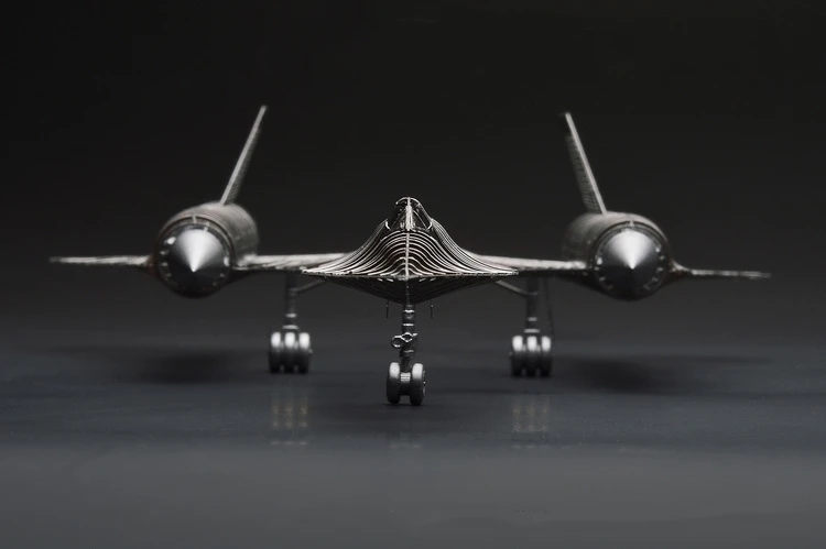 1/144 SR-71A BLACKBIRD Full PE Модель Жасмин 3D сталь Металл DIY шарнир подвижность миниатюрные наборы головоломка игрушка сплайсинга хобби Строительство