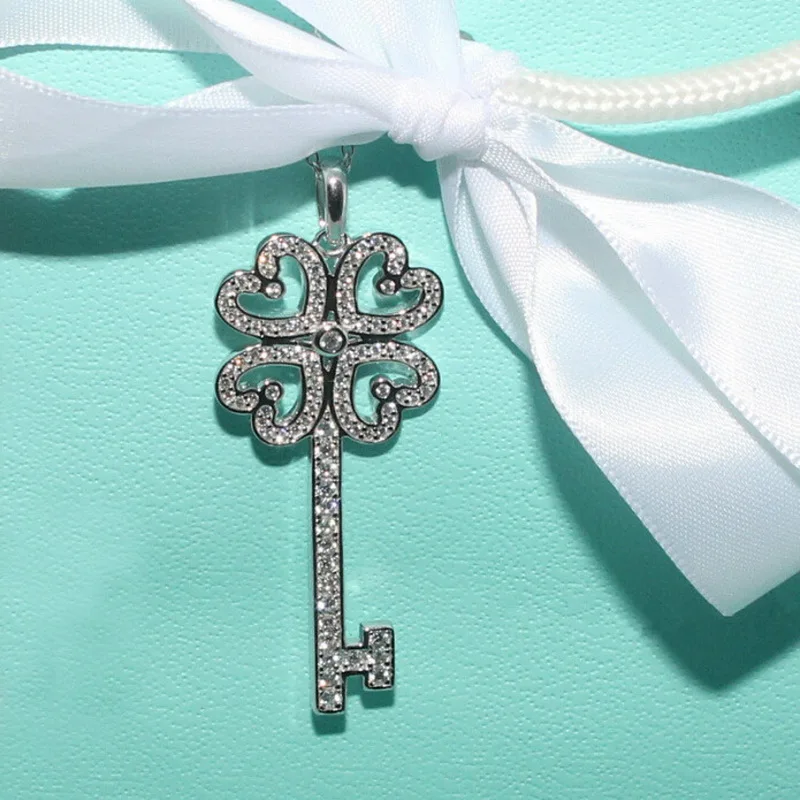 

Luxury Quatre heart key pendant Necklace Women in platinum plate sterling silver 925 set Top Synthetic diamond bijoux women gift