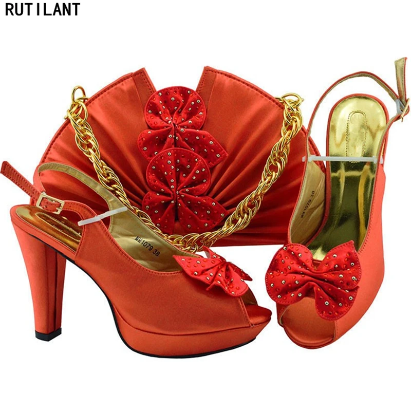 Italiaanse Schoen En Tas Set Voor Party In Vrouwen Italiaanse Schoenen Met Bijpassende Tassen Set Versierd Met Appliques Vrouwen Schoenen hoge Hak Italiaanse Schoen En Tas Set Voor Party In Vrouwen Italiaanse Schoenen Met Bijpassende Tassen Set Versierd Met Appliques Vrouwen Schoenen hoge Hak