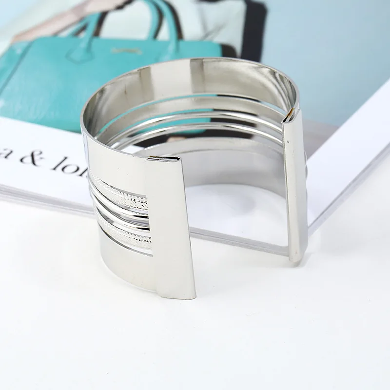 8444159113_1718038248