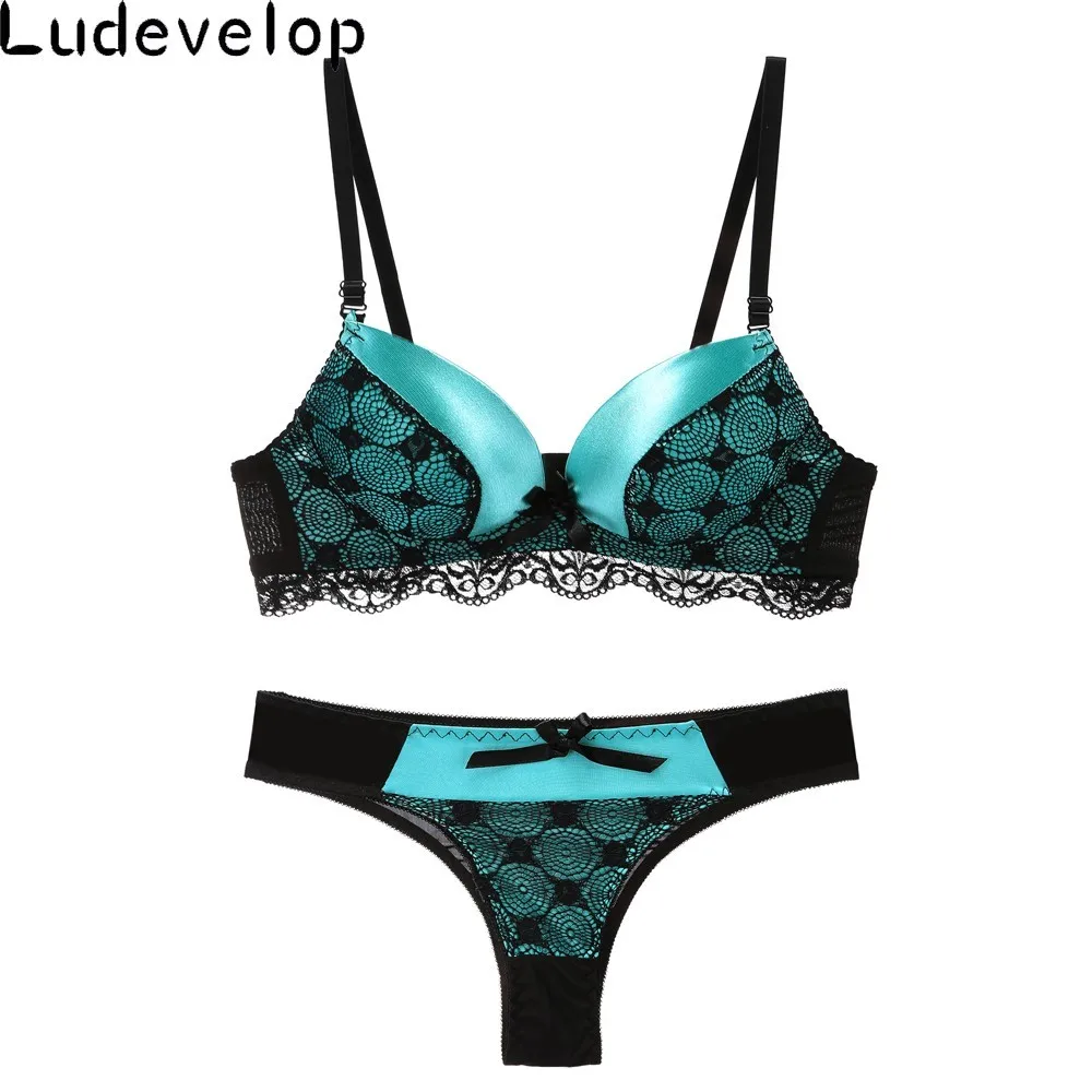 

Hot sale Sexy Women Underwear sets Embroidery Deep V Lace Bra set Sponge Lingerie Young Girl Bra Brief Sets