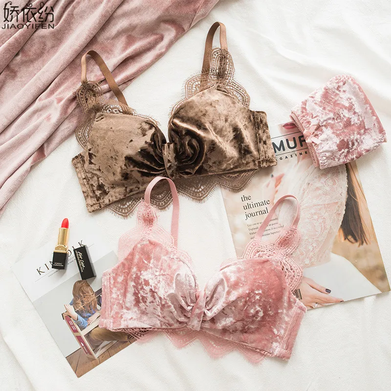Winter Vintage Gold Velvet Women Underwear Comfortable Warm Seamless Bra Set Sexy Eyelash Lace Deep V Push Up Bra Sets Lingerie Winter Vintage Gold Velvet Women Underwear Comfortable Warm Seamless Bra Set Sexy Eyelash Lace Deep V Push Up Bra Sets Lingerie
