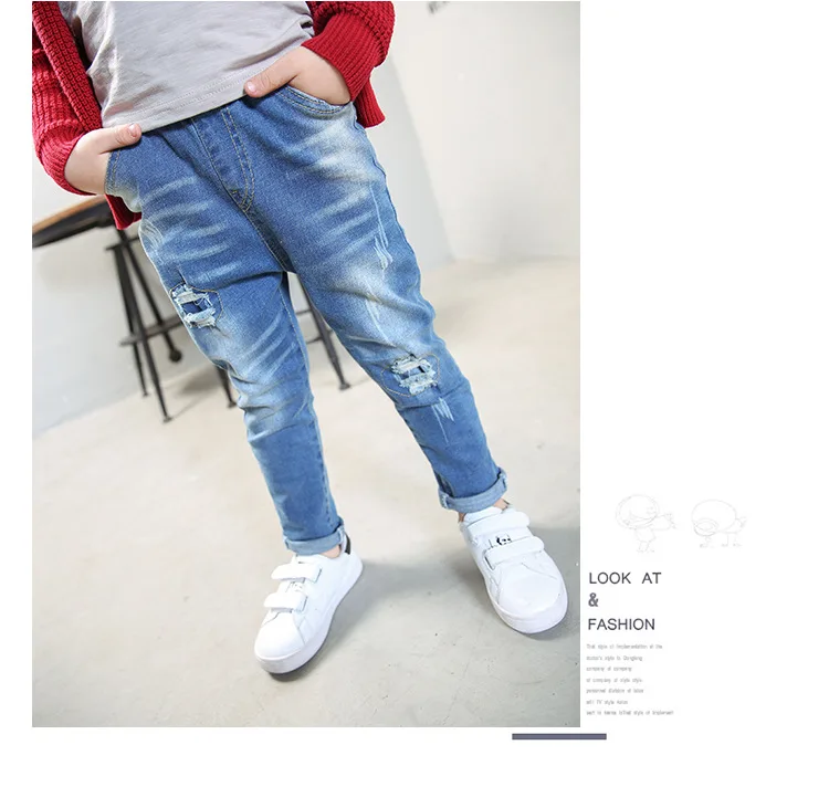 От имени 2017 Корейский мальчик ребенок Хлопковые джинсы Талия пункта Guochun брюки отверстие в детей