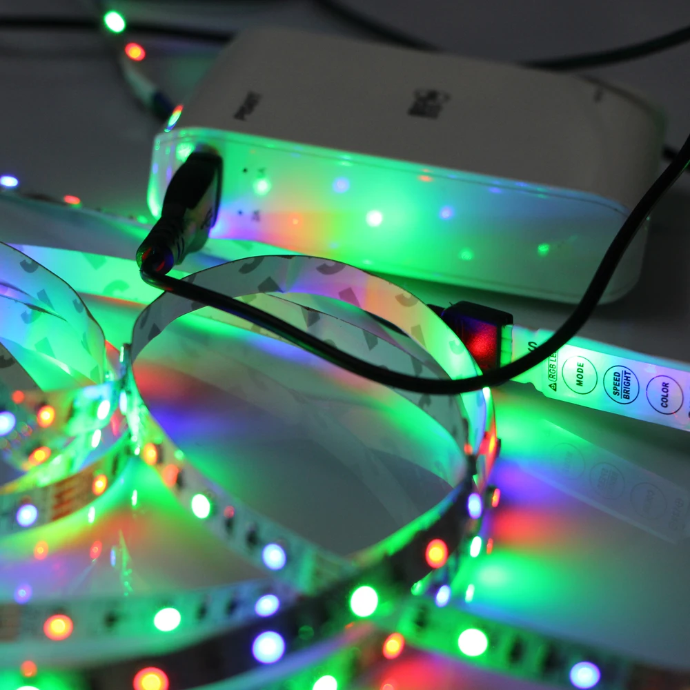 Светодиодные ленты лампы 2835 SMD RGB гибкий светодиодный светильник Лента USB / 3AA