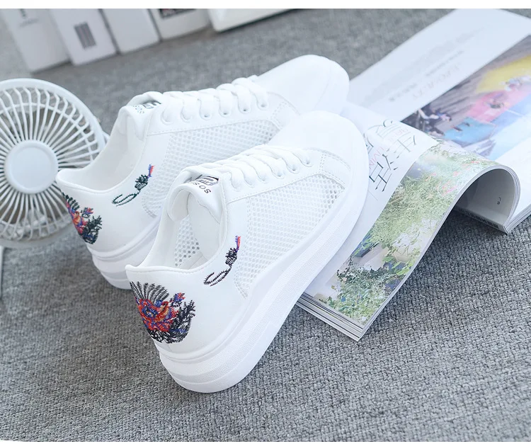 

New Spring Women Casual Shoes Summer Women Shoes Fashion Embroidered Breathable Hollow Lace-Up Women Sneakers Tenis Feminino