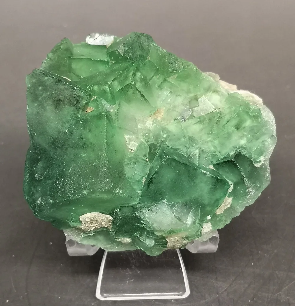 174g Natural Large crystal green fluorite cluster mineral crystal specimens Stones and crystals Healing crystal