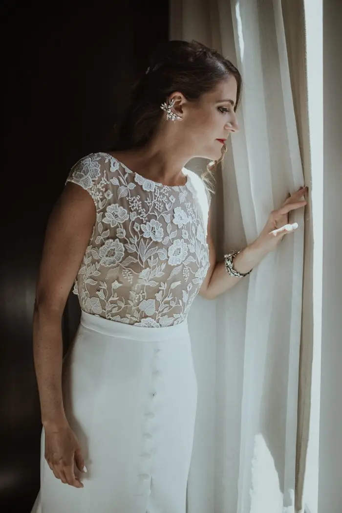 calling-this-industrial-montreal-wedding-at-entrepots-dominion-glamorous-would-be-an-understatement-gabrielle-dem-7-700x1049