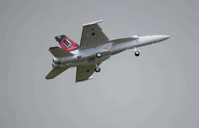 Электрический радиоуправляемый самолет EDF jets Freewing F18 64 мм EDF RTF, без батареи
