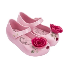 Mini Melissa 2017 New Arrivals Beauty & Beast Girls Jelly Sandals Princess Sandals Non-Slip Girls Shoes Rose + Teacup Sandals