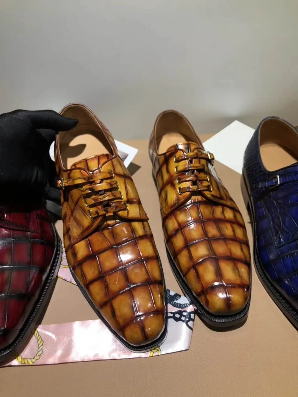 Мужская модная обувь из натуральной крокодиловой кожи с подкладкой из натуральной воловьей кожи; 2 цвета; модельные мужские туфли из крокодиловой кожи