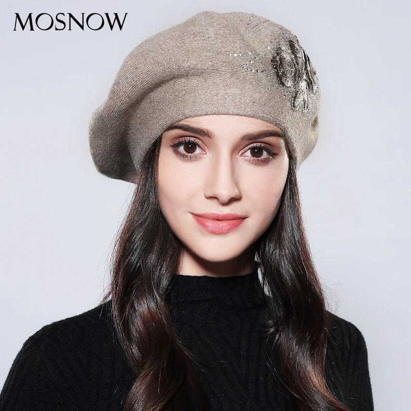 Baratos Boina elegante con diamantes de imitación de flores para mujer 2019 nuevo Otoño Invierno lana de conejo de punto de alta calidad gorras de mujer # MZ740