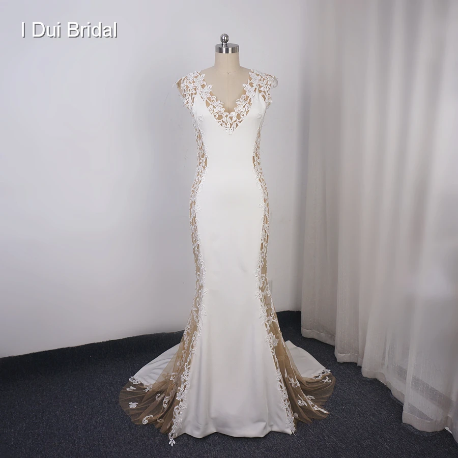 V образным вырезом Свадебное платье-футляр с прозрачной вставкой сбоку пикантные уникальный дизайн кружева аппликация, свадебное платье