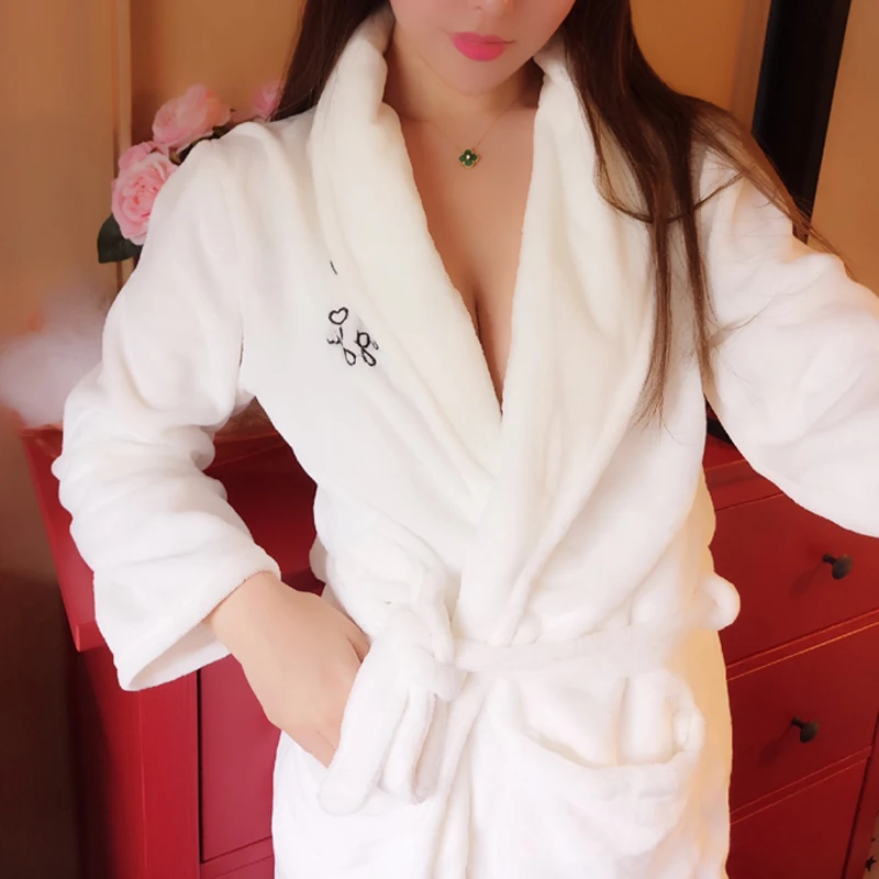 Корейская версия пижамы Женская осень и зима фланель чистый белый толстый сексуальный коралловый флис теплый плюс длинный халат