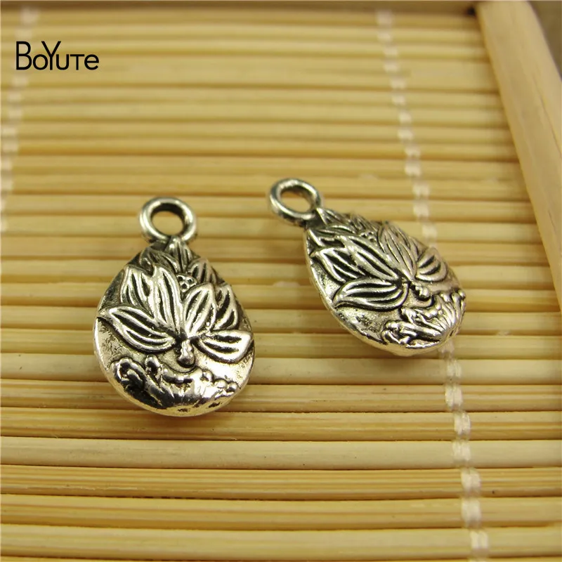 BoYuTe (100 PiecesLot) Tibetan Silver Strawberry Rose Corn Teapot Lotus Conch Bear Bee Charms for Jewelry Making (7)