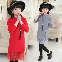 Элегантные вязаные платья для девочек; сезон весна-зима; кружевное платье с длинными рукавами для девочек; детская одежда из хлопка с подвеской