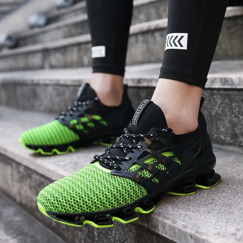 

Men Vulcanized Shoes Lace Up Sneaker Causal Shoes VIP Brand Graffiti Men Summer Mesh Walking Shoes Outdoor Flats Sneakers Shoes
