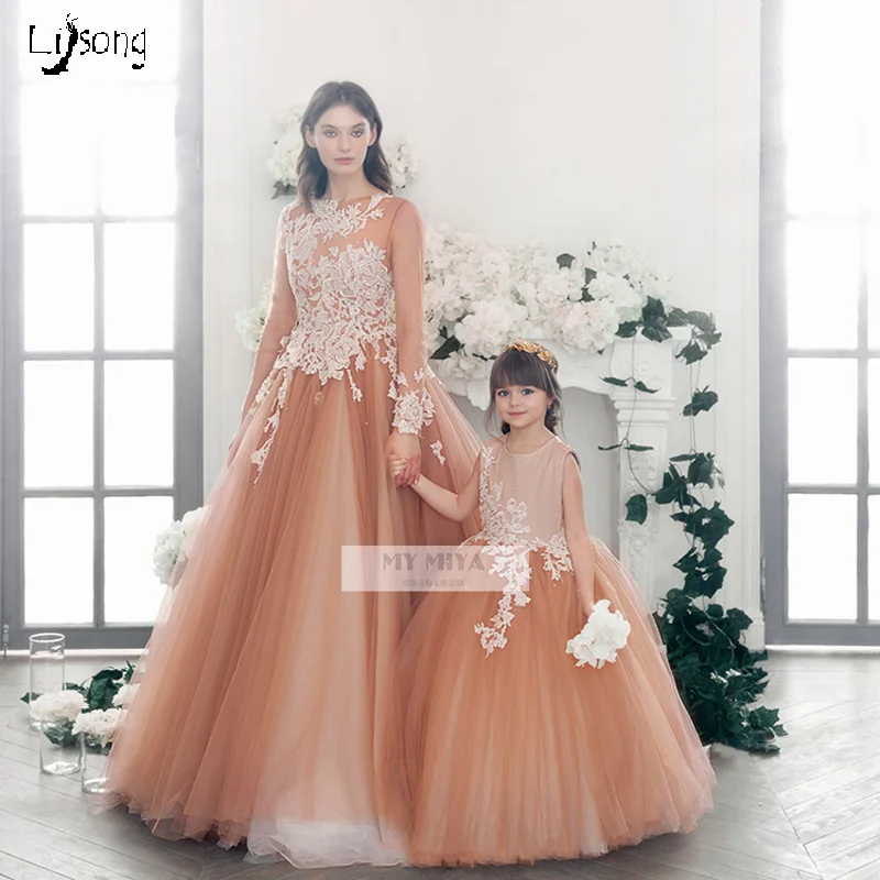 

Mother and Daughter Evening Prom Party Wear Formal Maxi Ball Gowns Vestido de Festa Custom Made Multi Layers Puffy Bottoms Dress