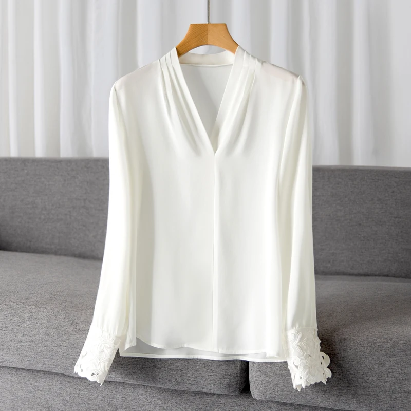 

Top Quality Brand Silk Shirt 2019 Spring Summer Blouse Office Work Women V-Neck Hollow Out Embroidery Style White Purple Blouse